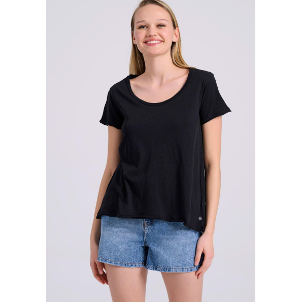 Γυναικείο t-shirt FUNKY BUDDHA FBL009-101-04 μαύρο Γυναικεία