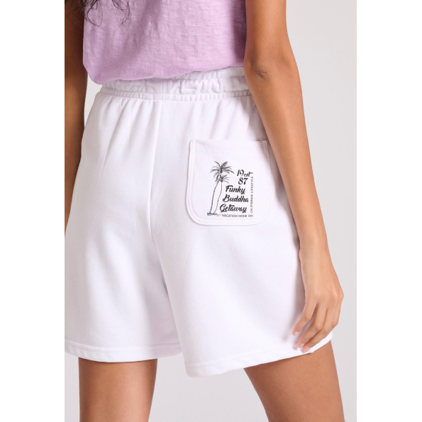 Γυναικεία αθλητική βερμούδα FUNKY BUDDHA FBL009-124-03 λευκή Γυναικεία