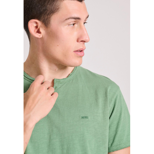 Ανδρικο t-shirt FUNKY BUDDHA FBM009-004-04 The essentials πράσινο Ανδρικά