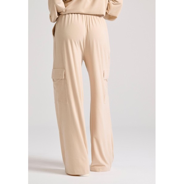 Γυναικείο βελουτέ cargo παντελόνι FUNKY BUDDHA FBL010-117-02 μπεζ Γυναικεία