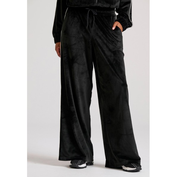 Γυναικείο βελουτέ παντελόνι φόρμας FUNKY BUDDHA FBL010-102-02 μαύρο