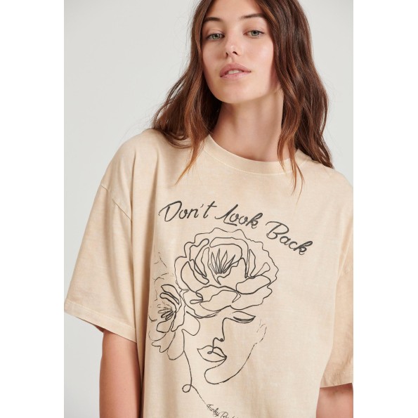Γυναικείο t-shirt FUNKY BUDDHA FBL010-110-04 μπεζ Γυναικεία