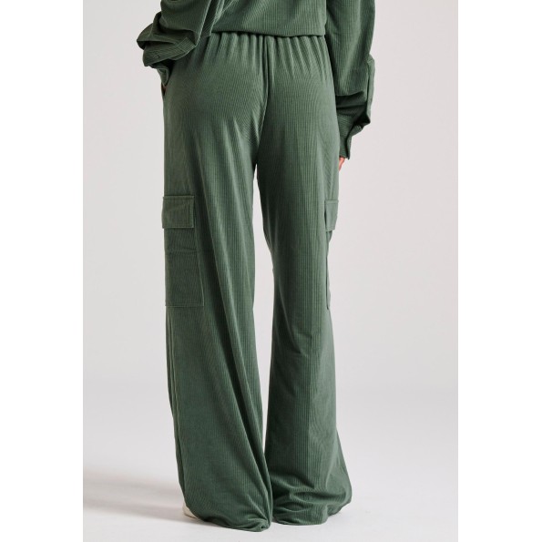 Γυναικείο βελουτέ cargo παντελόνι FUNKY BUDDHA FBL010-117-02 πράσινο Γυναικεία