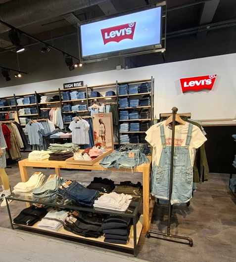 Η Levi’s έφτασε στο Factory Outlet Πειραιώς – Το denim όπως πρέπει να είναι!